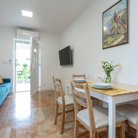 Apartment Maestral Mlini