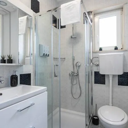 Apartment Maestral *